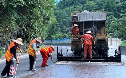 Precautions for the use of emulsified bitumen