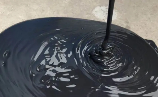 Relationship between asphalt and petroleum